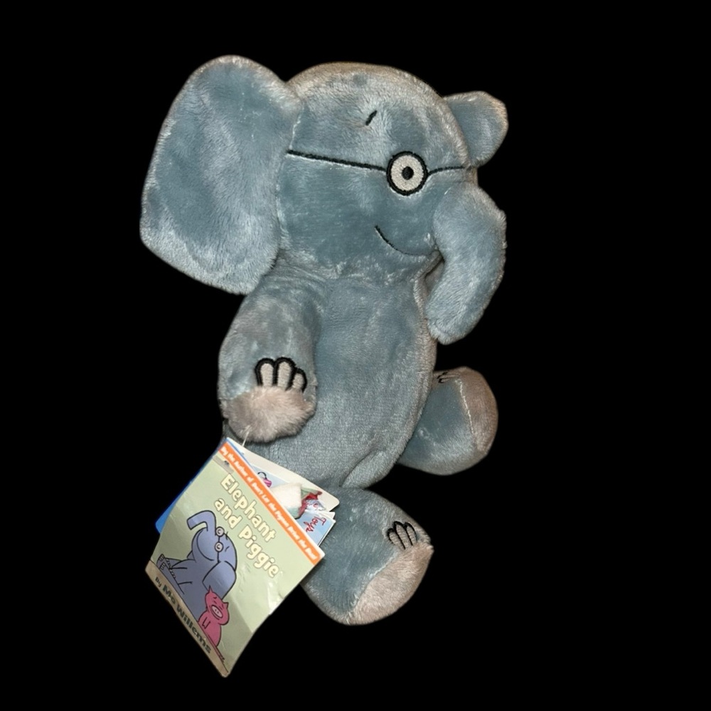 NWT Yottoy Elephant Plush (Piggy)Gerald Mo Willems Plush Stuffed Animal 2007